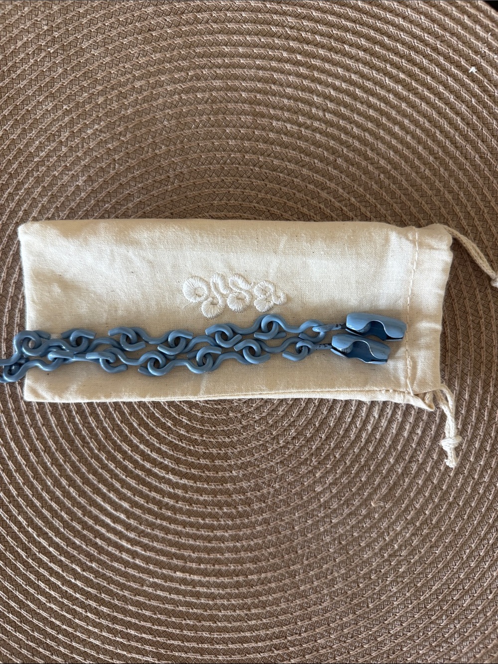 OSSA chain wristlet